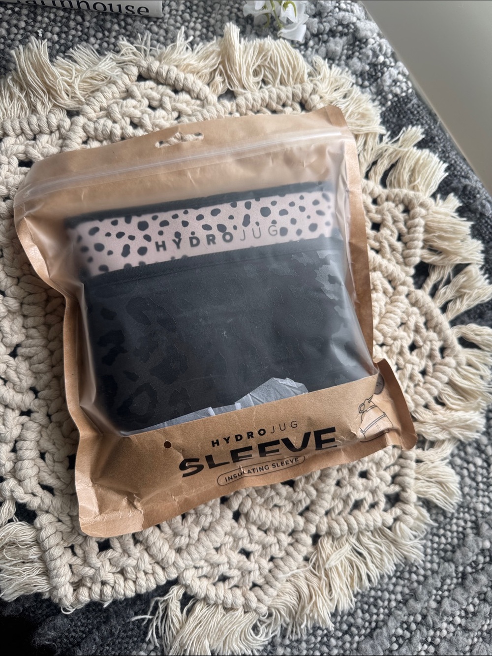 HydroJug Neoprene Sleeve in Black leopard with beige Spot Trim